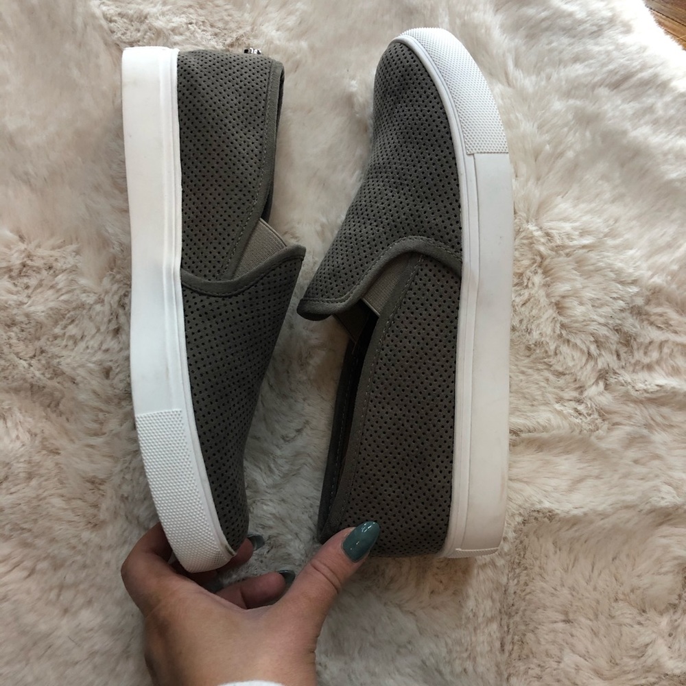 Steve Madden slip ons